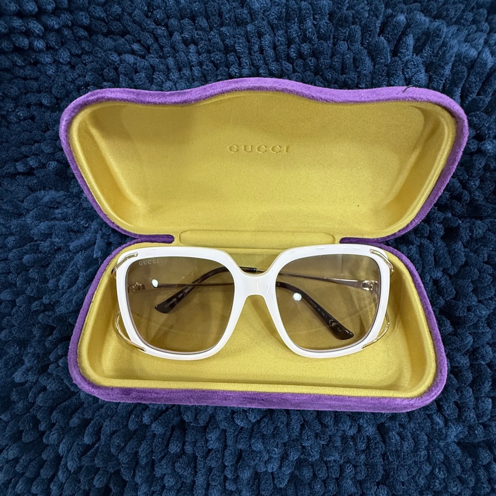Gucci White Eyeglasses with Square Frames